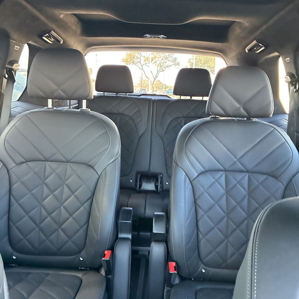 2024 BMW X7 - Image 60