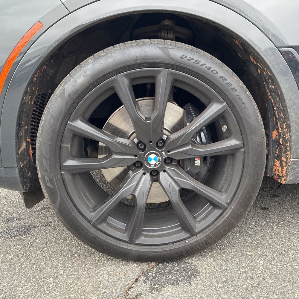 2025 BMW X7 - Image 44