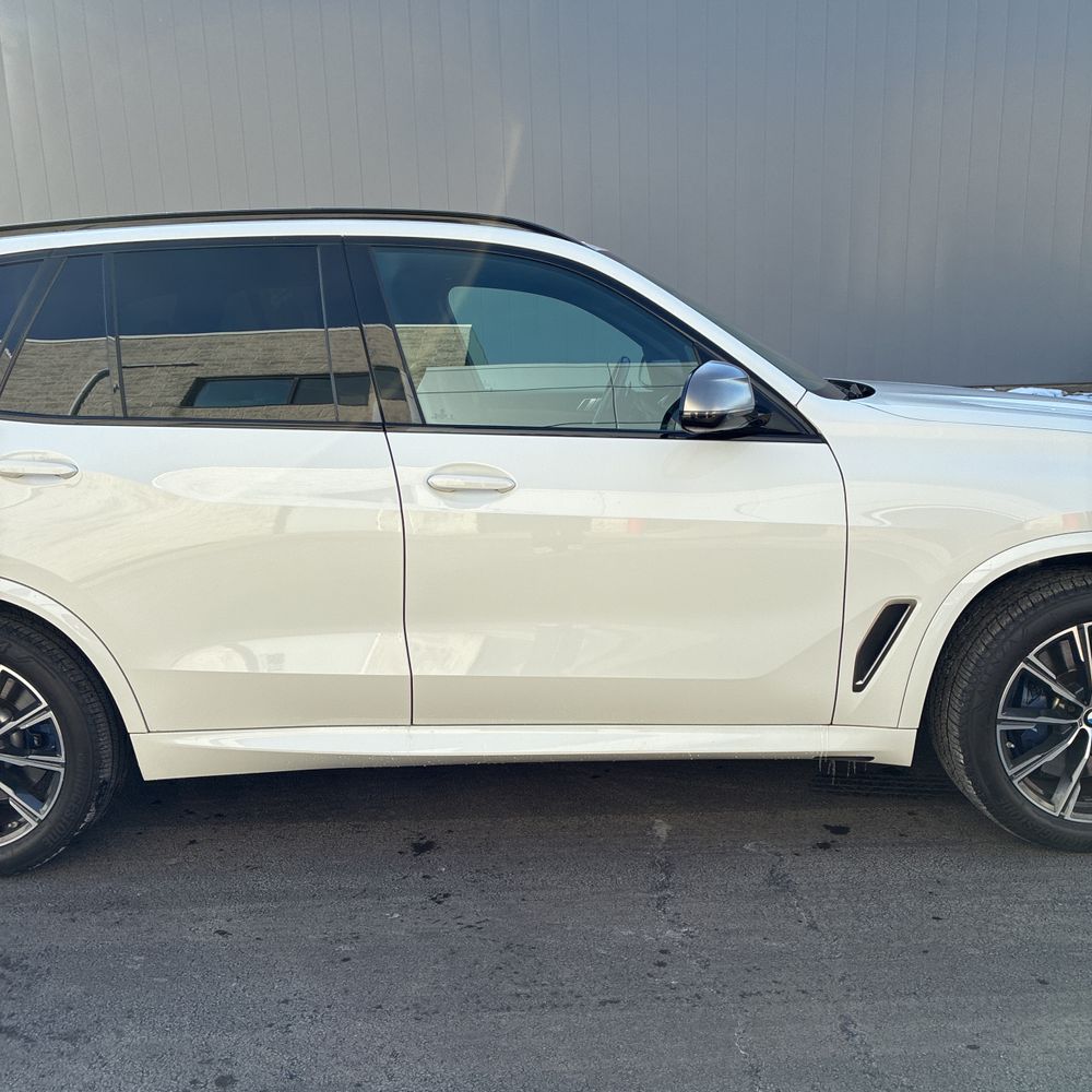 2023 BMW X5 - Image 4
