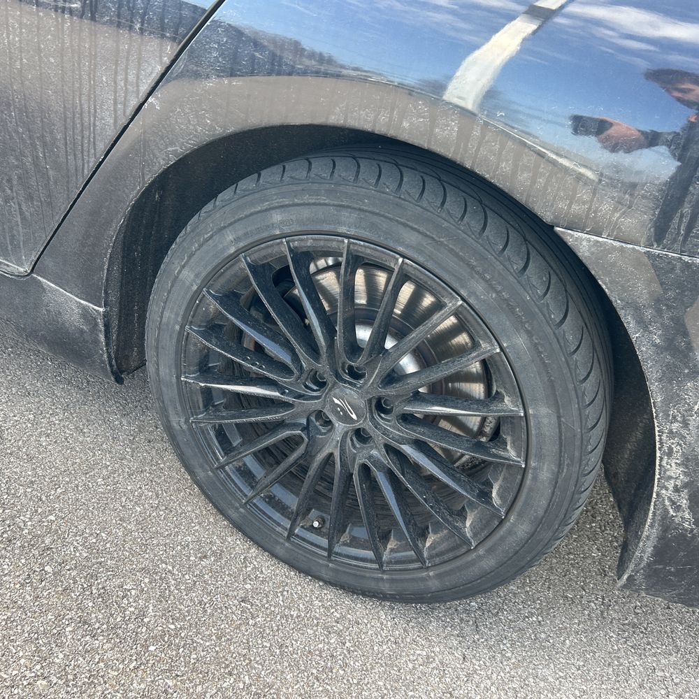 2021 BMW 750i - Image 43