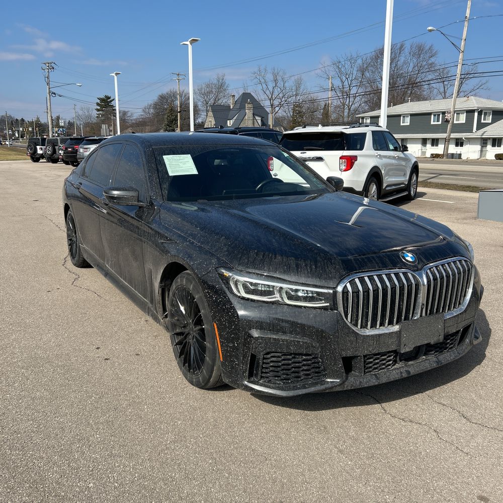 2021 BMW 750i - Image 47