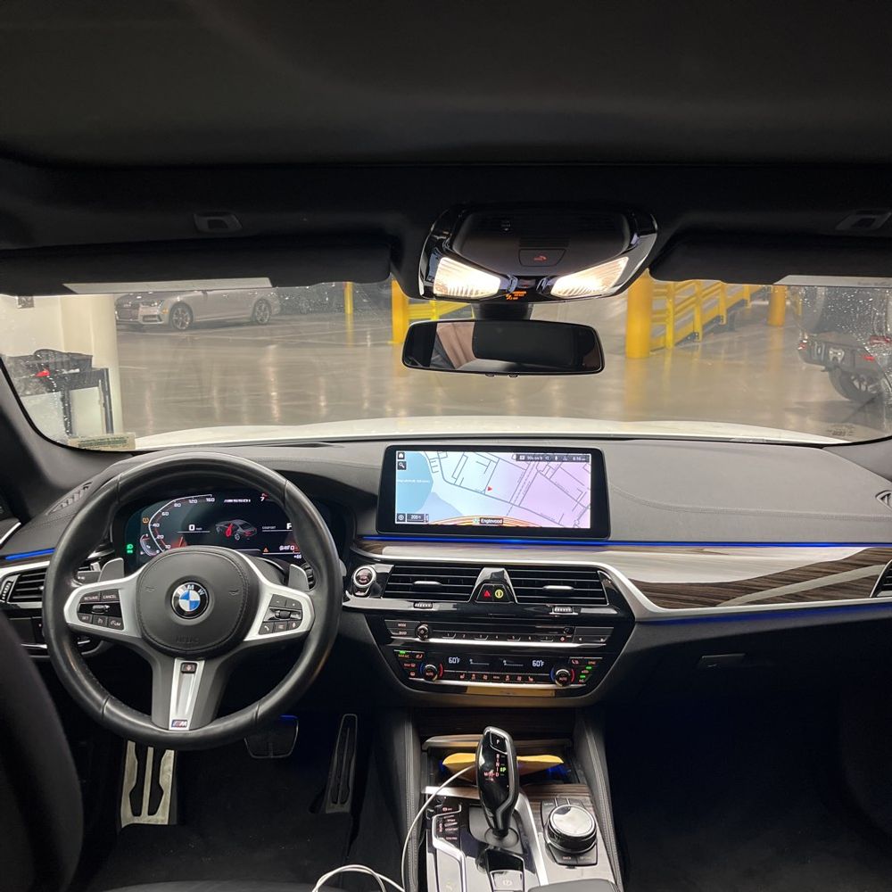 2023 BMW M550 - Image 5