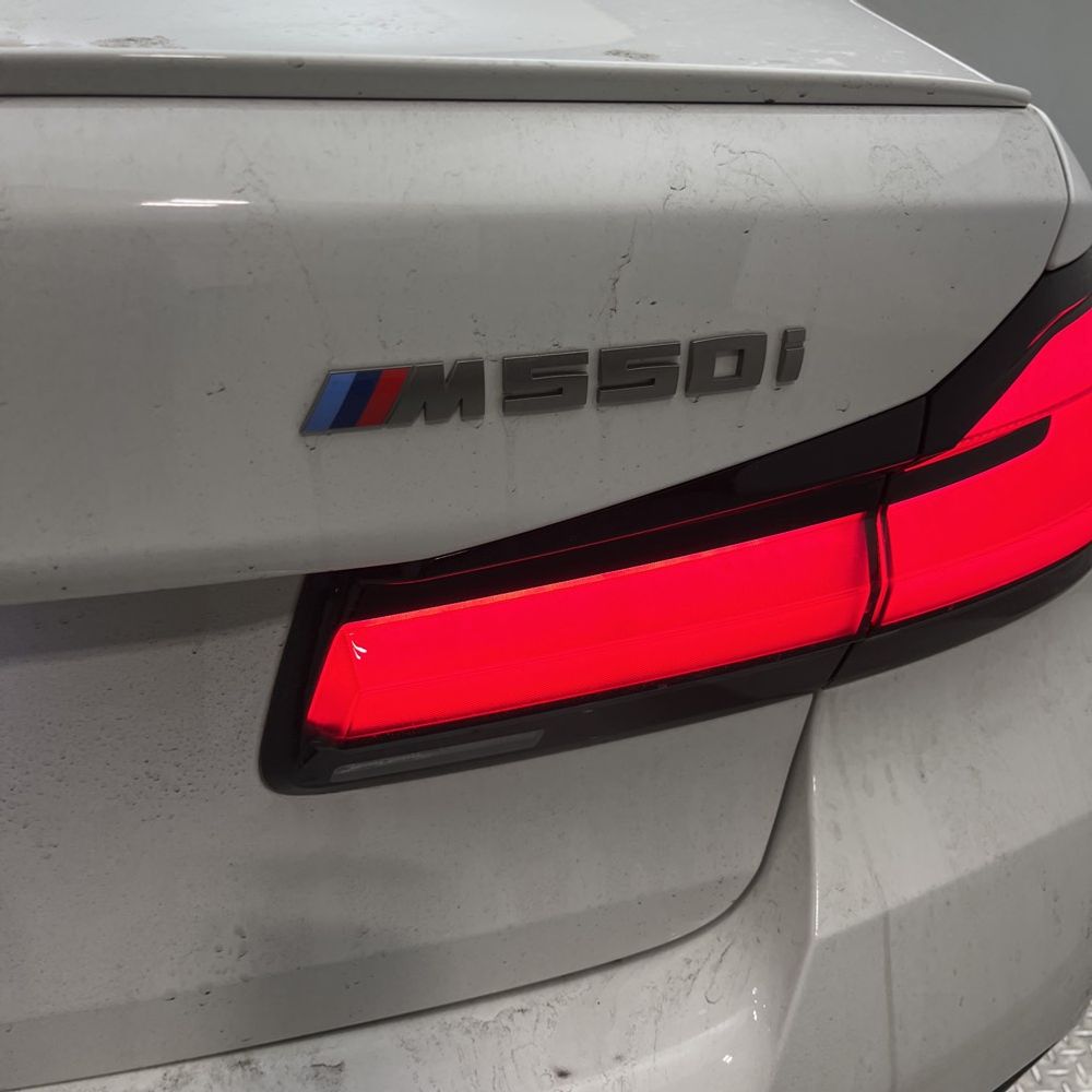 2023 BMW M550 - Image 7