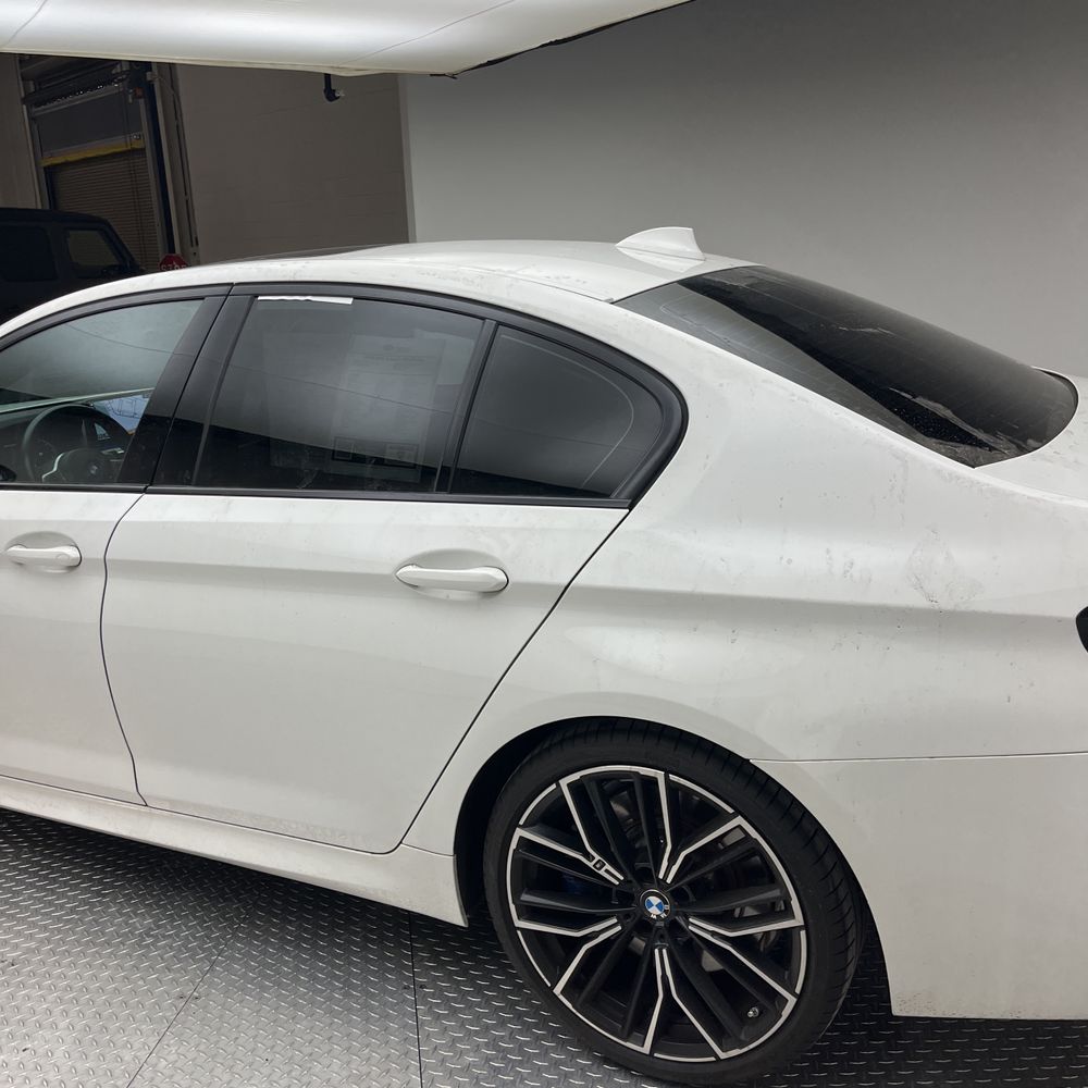2023 BMW M550 - Image 9