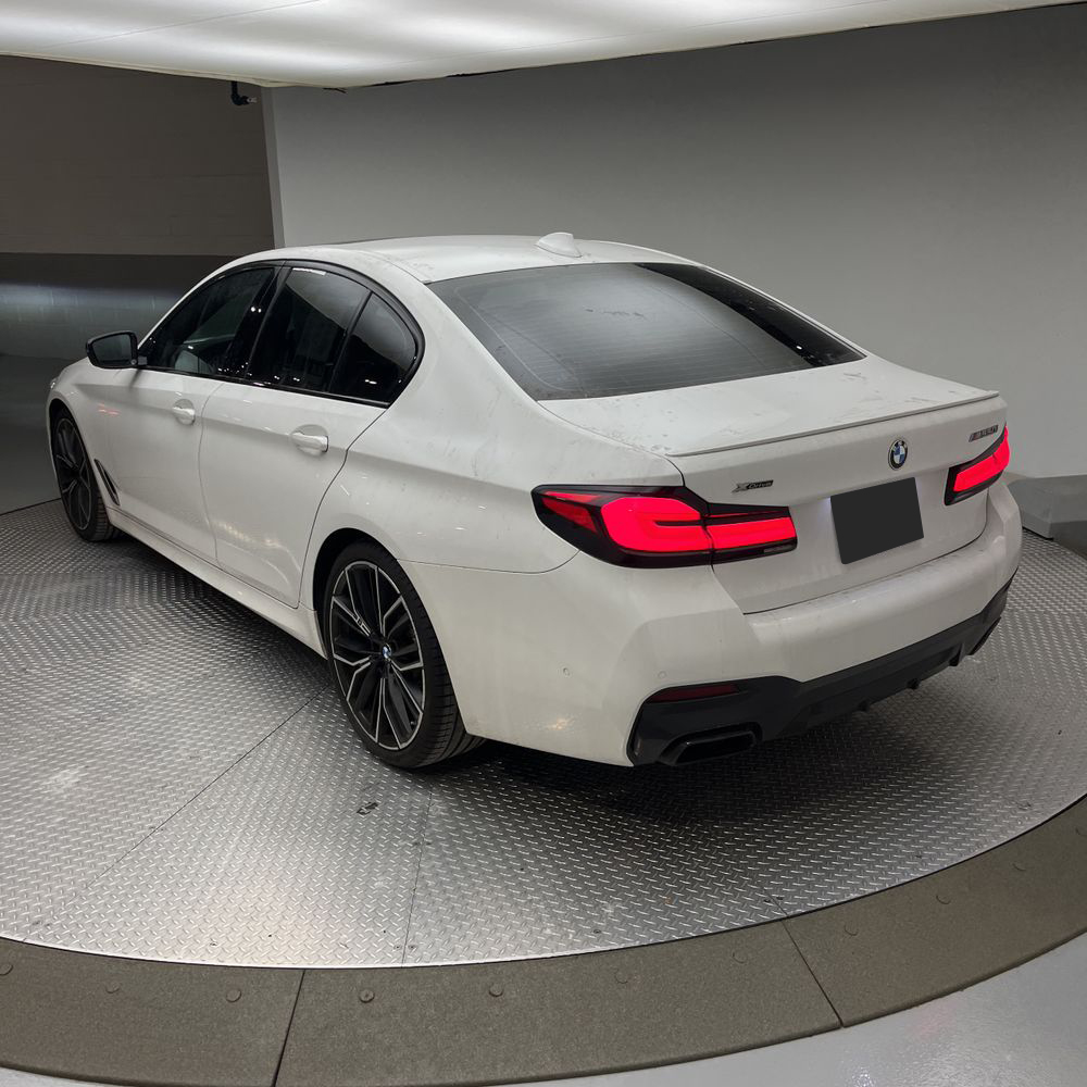 2023 BMW M550 - Image 22