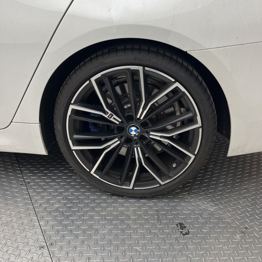 2023 BMW M550 - Image 26