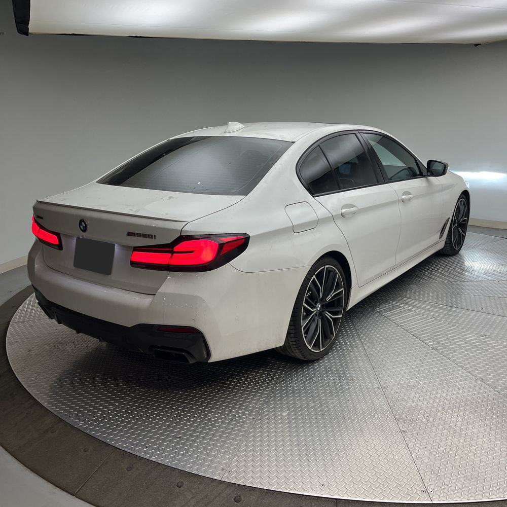 2023 BMW M550 - Image 29
