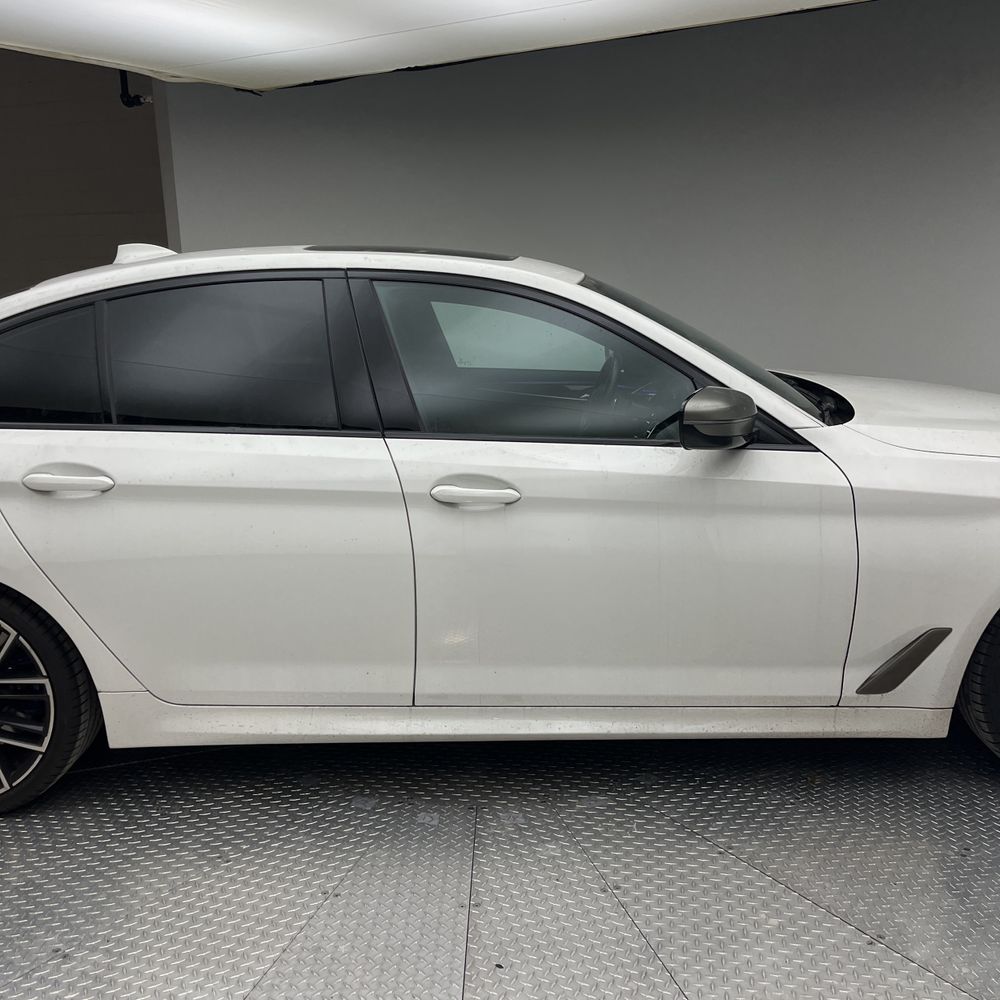 2023 BMW M550 - Image 44