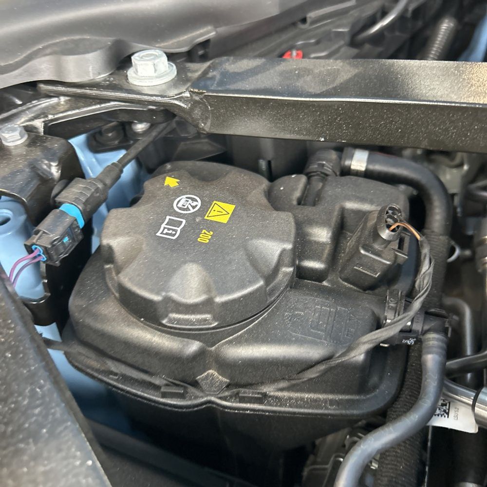2024 BMW M2 - Image 9