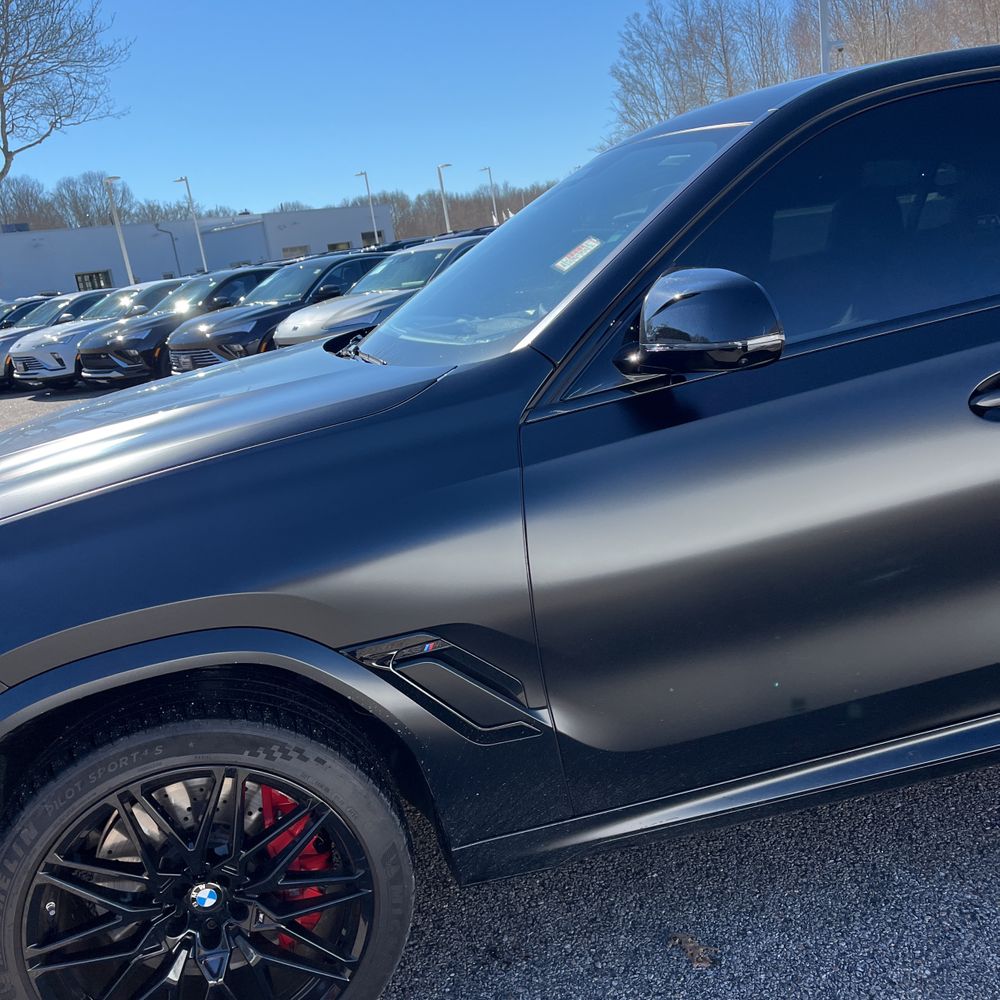 2025 BMW X6 M - Image 4
