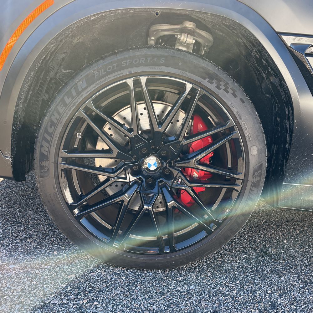 2025 BMW X6 M - Image 20