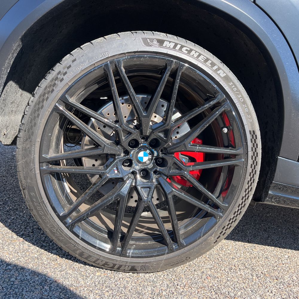 2025 BMW X6 M - Image 30