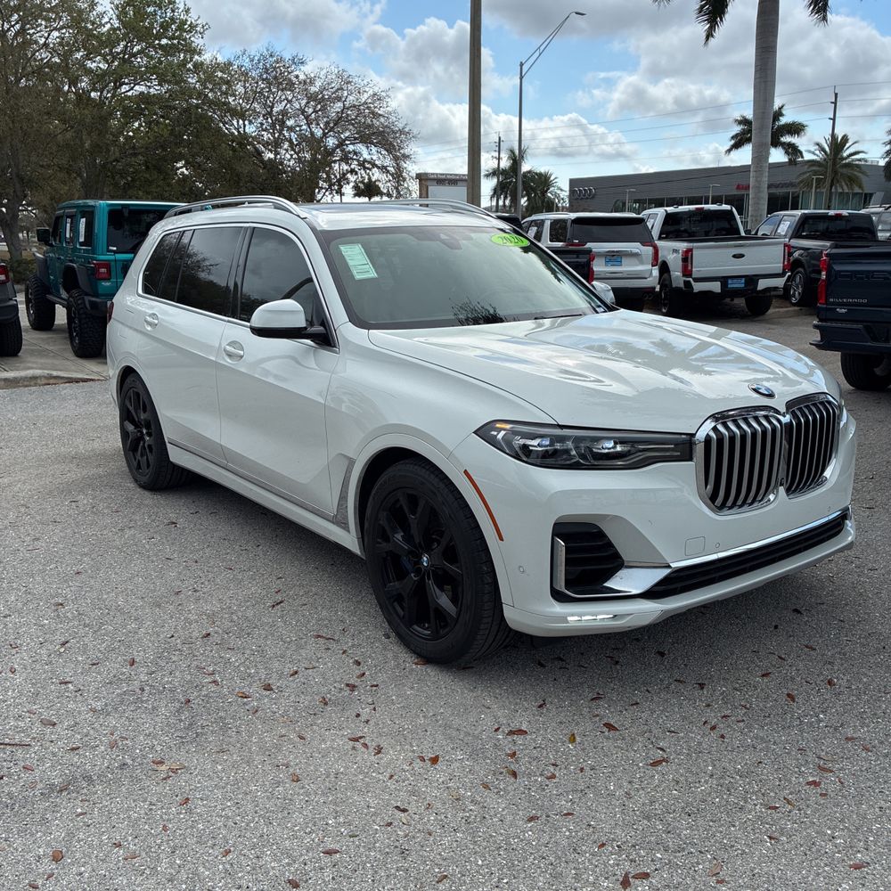 2020 BMW X7 - Image 2