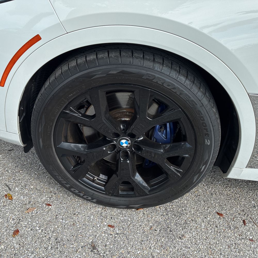 2020 BMW X7 - Image 5