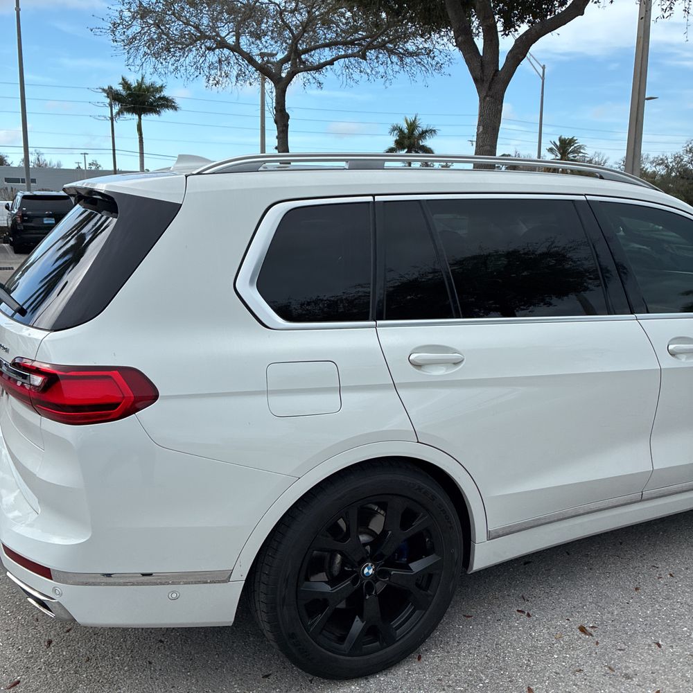 2020 BMW X7 - Image 9
