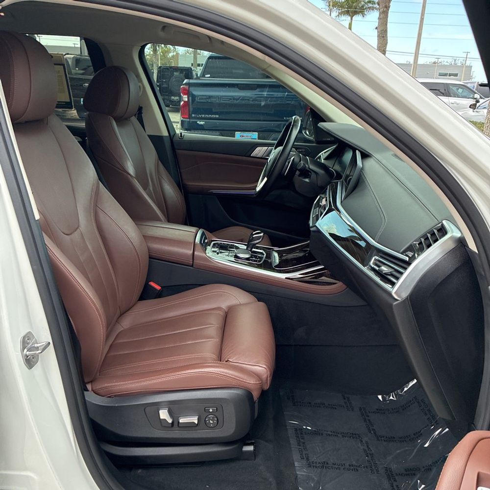 2020 BMW X7 - Image 10