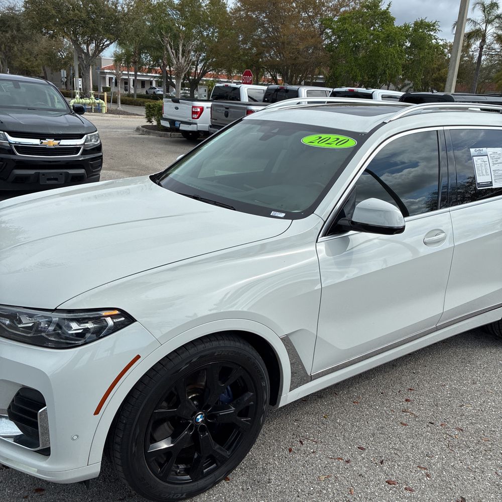 2020 BMW X7 - Image 30