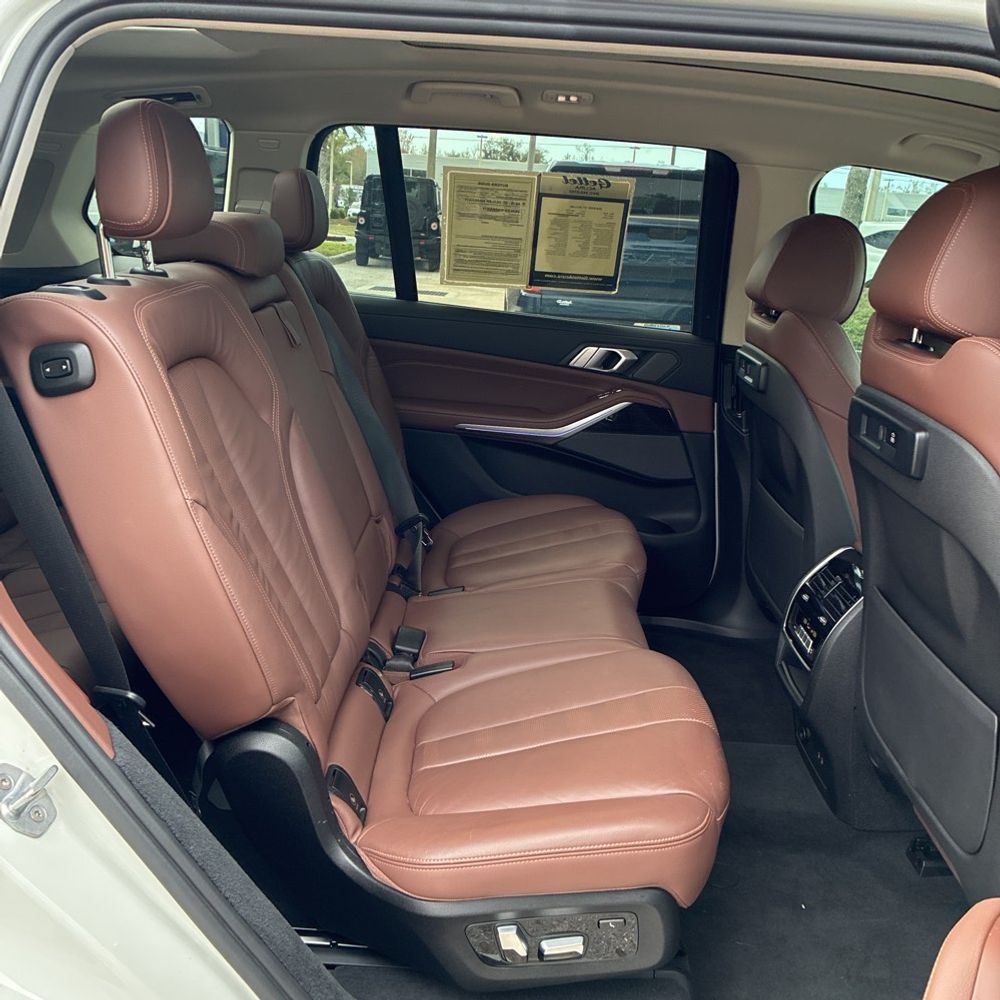 2020 BMW X7 - Image 31