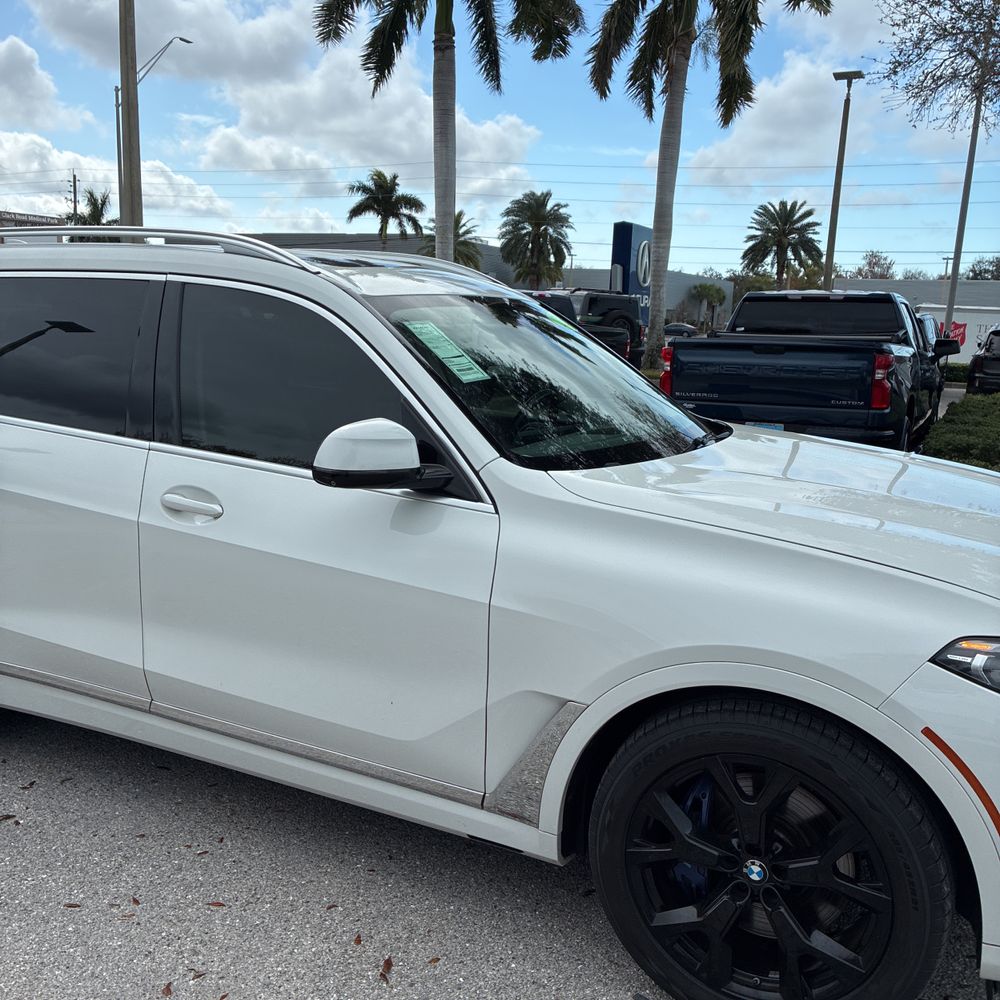 2020 BMW X7 - Image 34