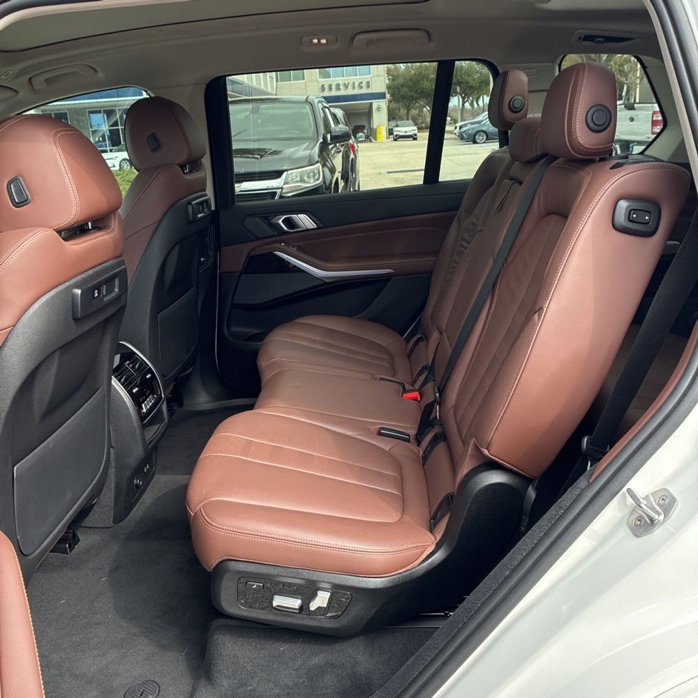 2020 BMW X7 - Image 35