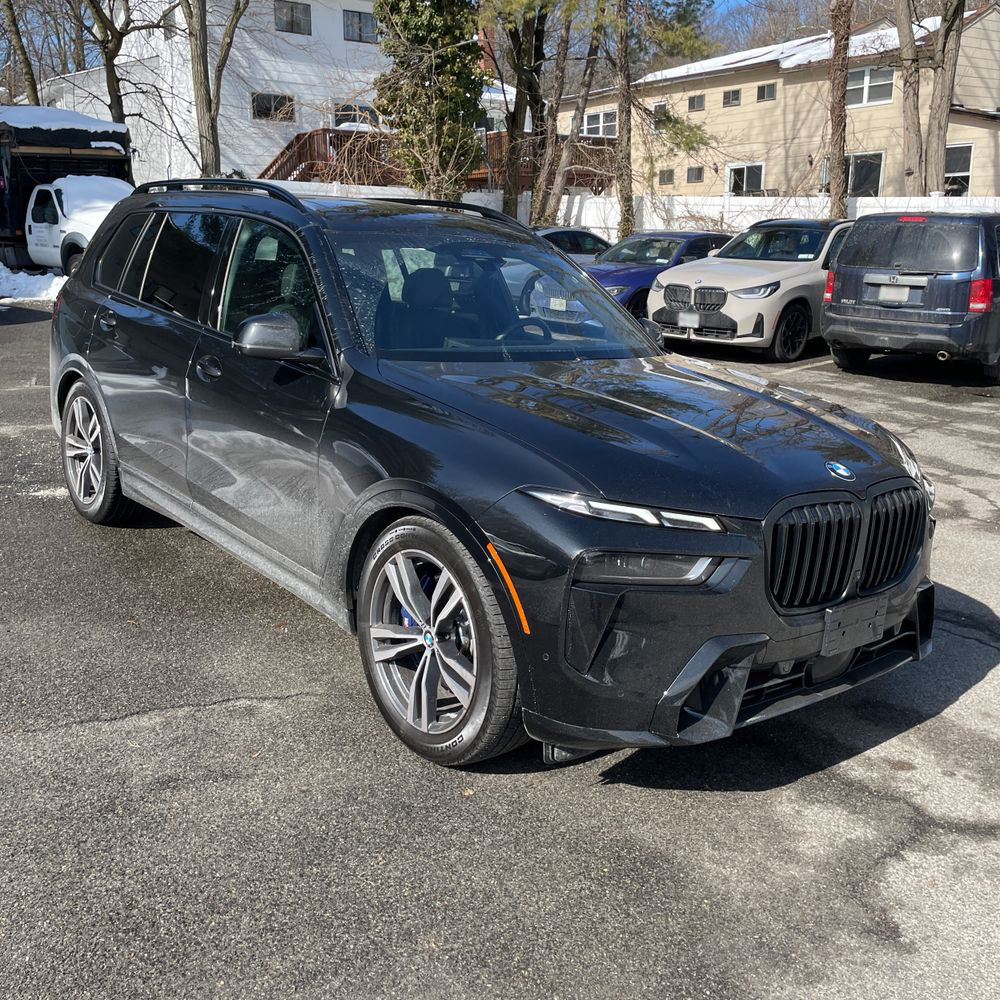 2023 BMW X7 - Image 15