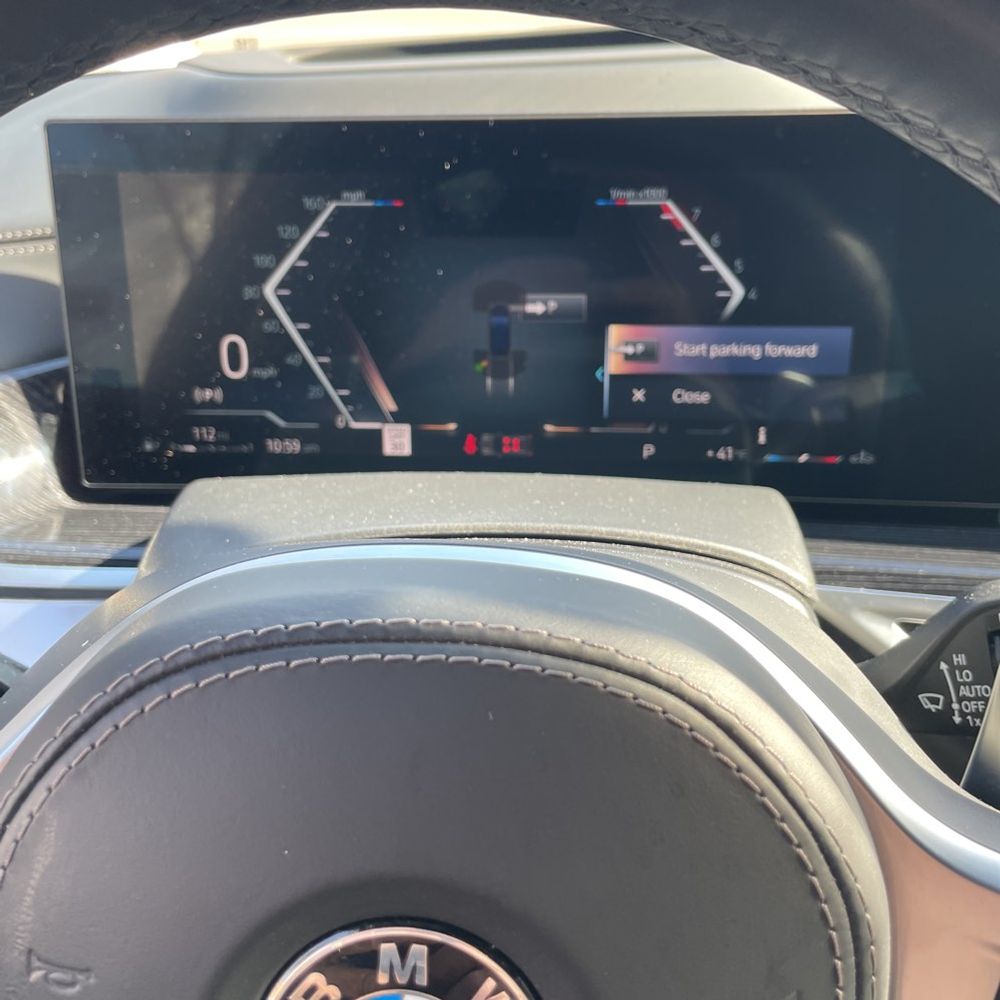 2023 BMW X7 - Image 17