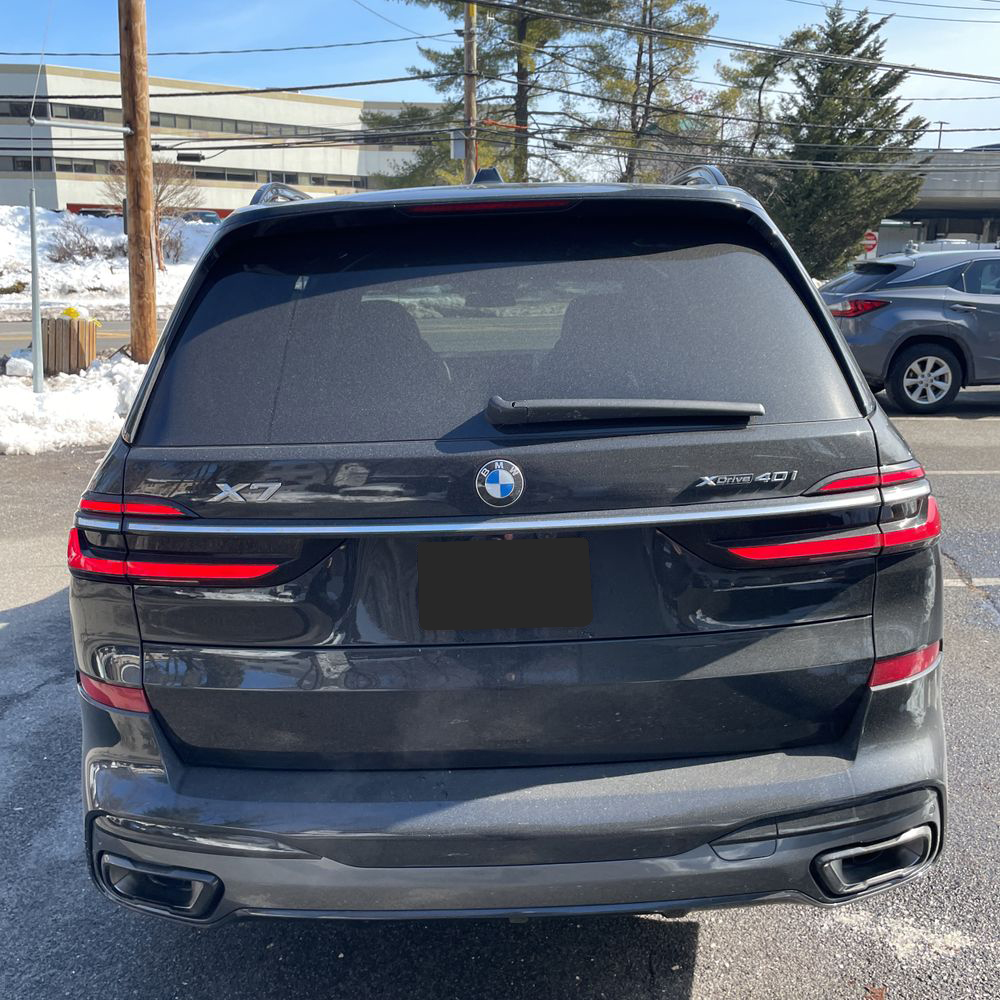 2023 BMW X7 - Image 22