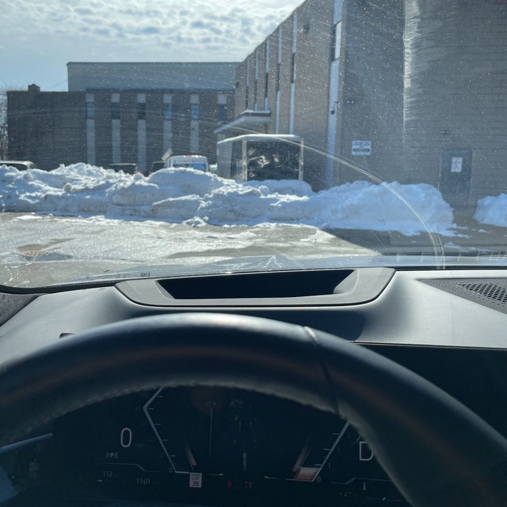 2023 BMW X7 - Image 31