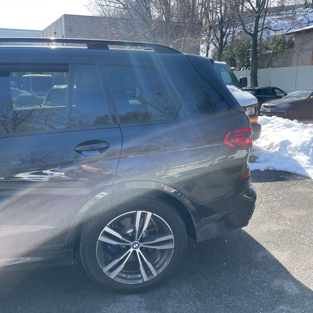 2023 BMW X7 - Image 43