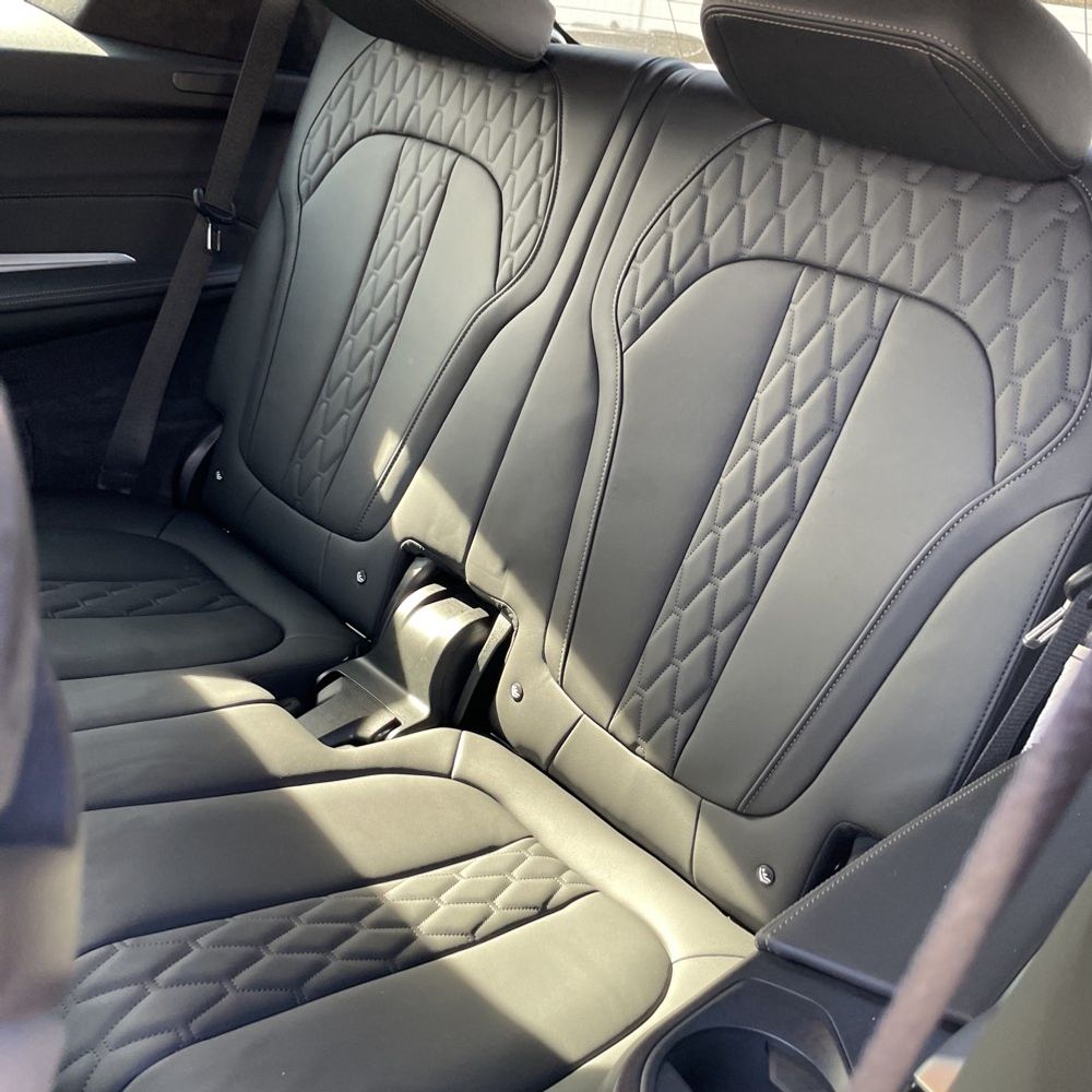 2023 BMW X7 - Image 46