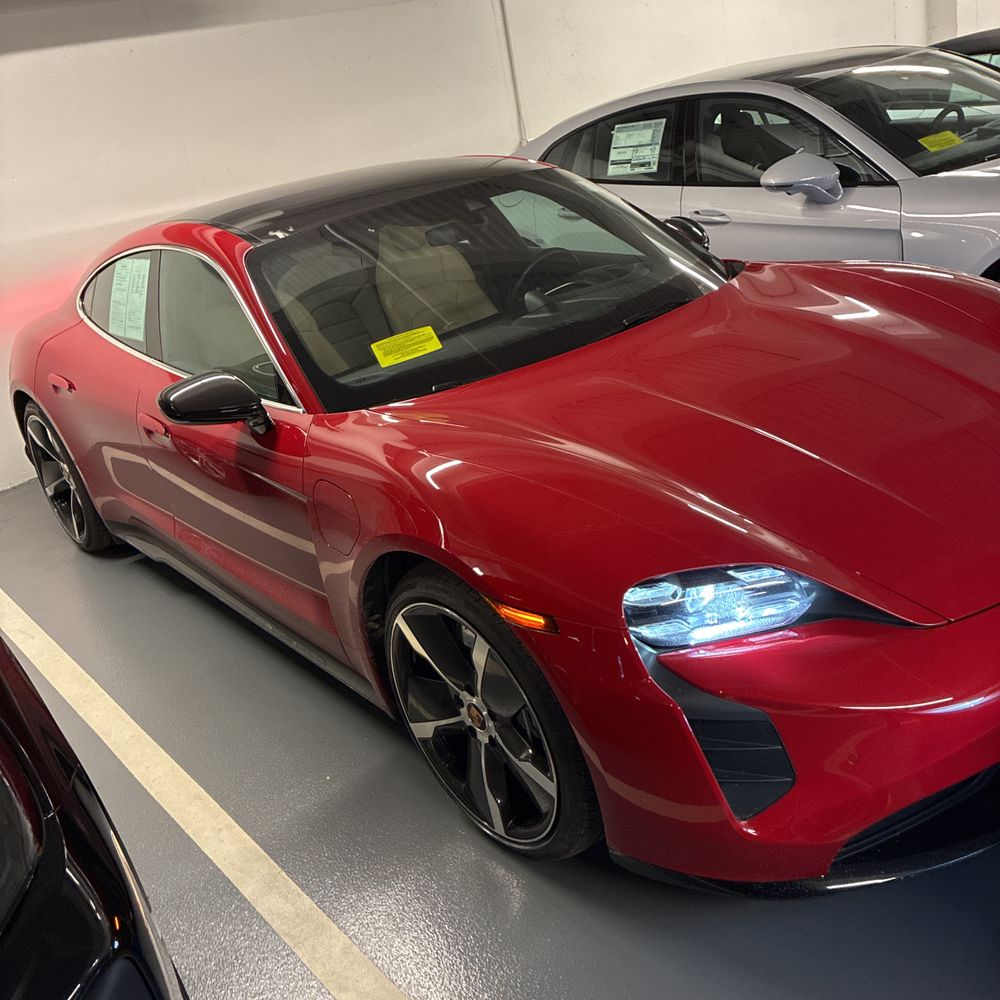 2020 Porsche Taycan Turbo - Image 10