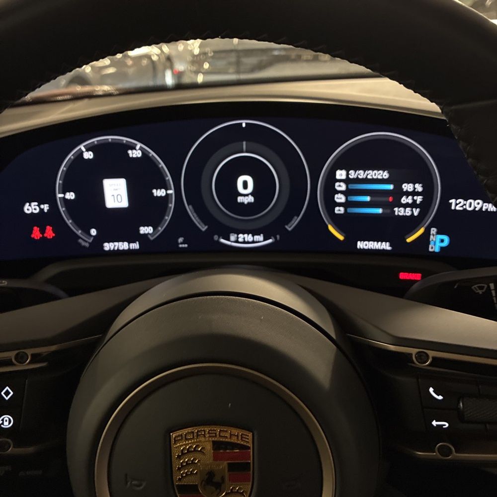 2020 Porsche Taycan Turbo - Image 25