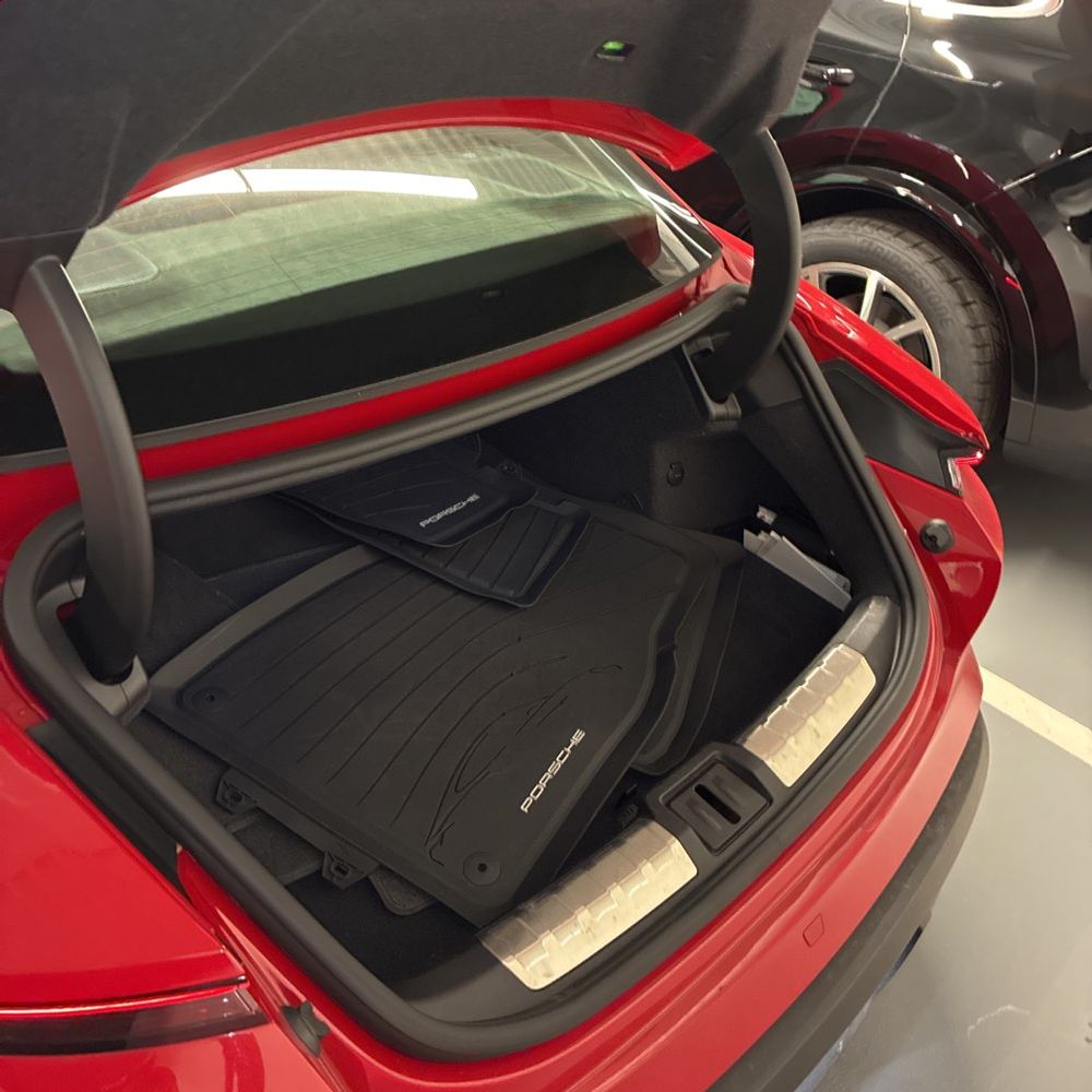 2020 Porsche Taycan Turbo - Image 27