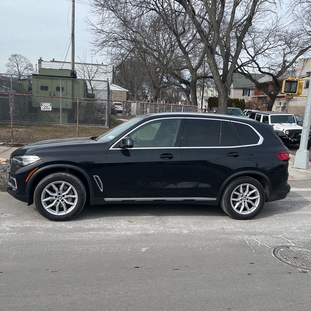 2023 BMW X5 - Image 9