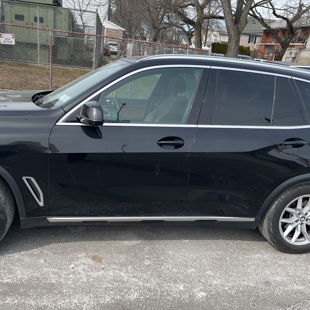 2023 BMW X5 - Image 27