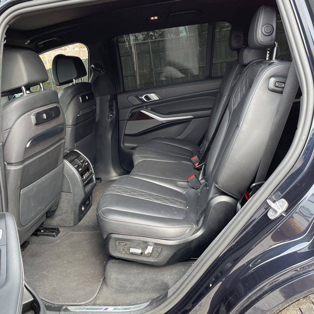 2023 BMW X7 - Image 26