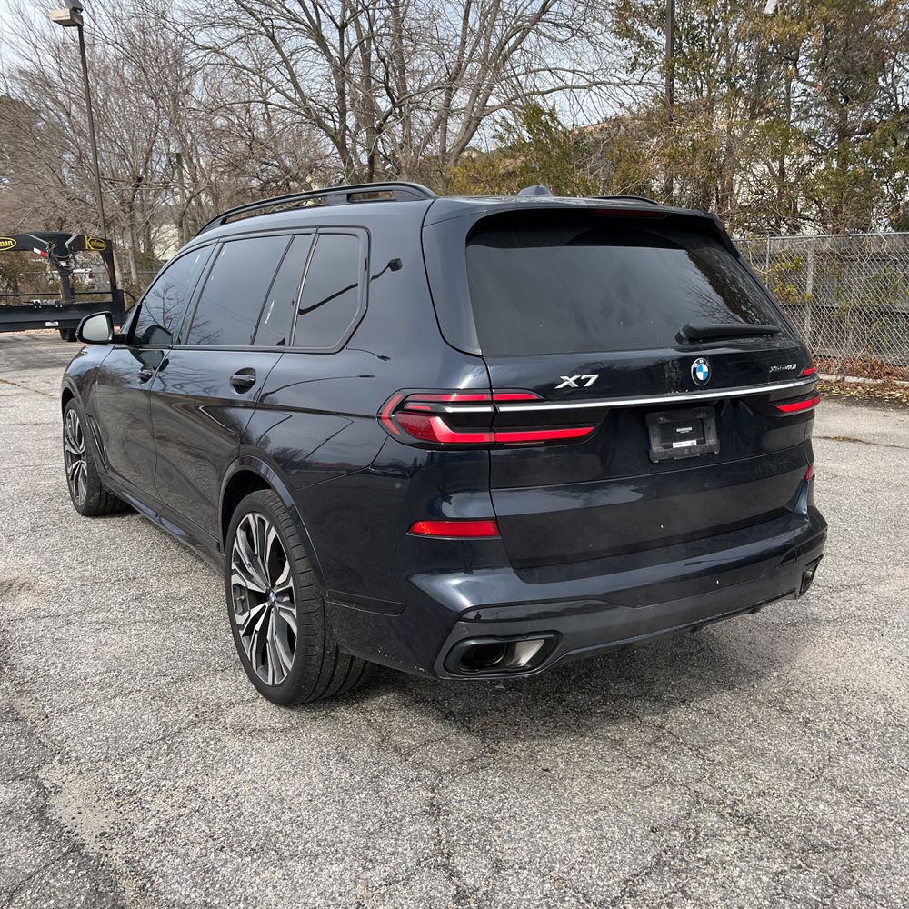 2023 BMW X7 - Image 37
