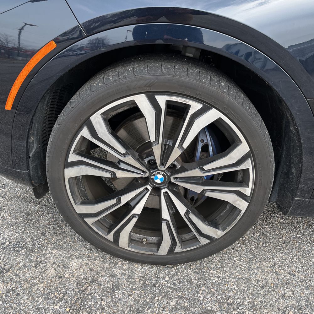 2023 BMW X7 - Image 39