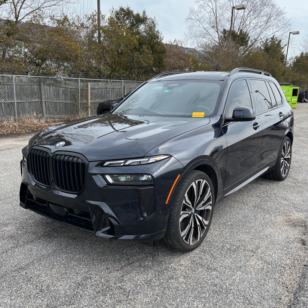 2023 BMW X7