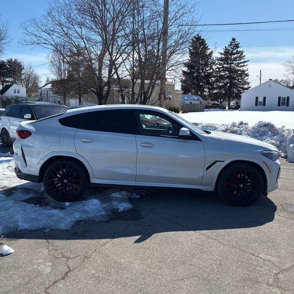 2021 BMW X6 - Image 18