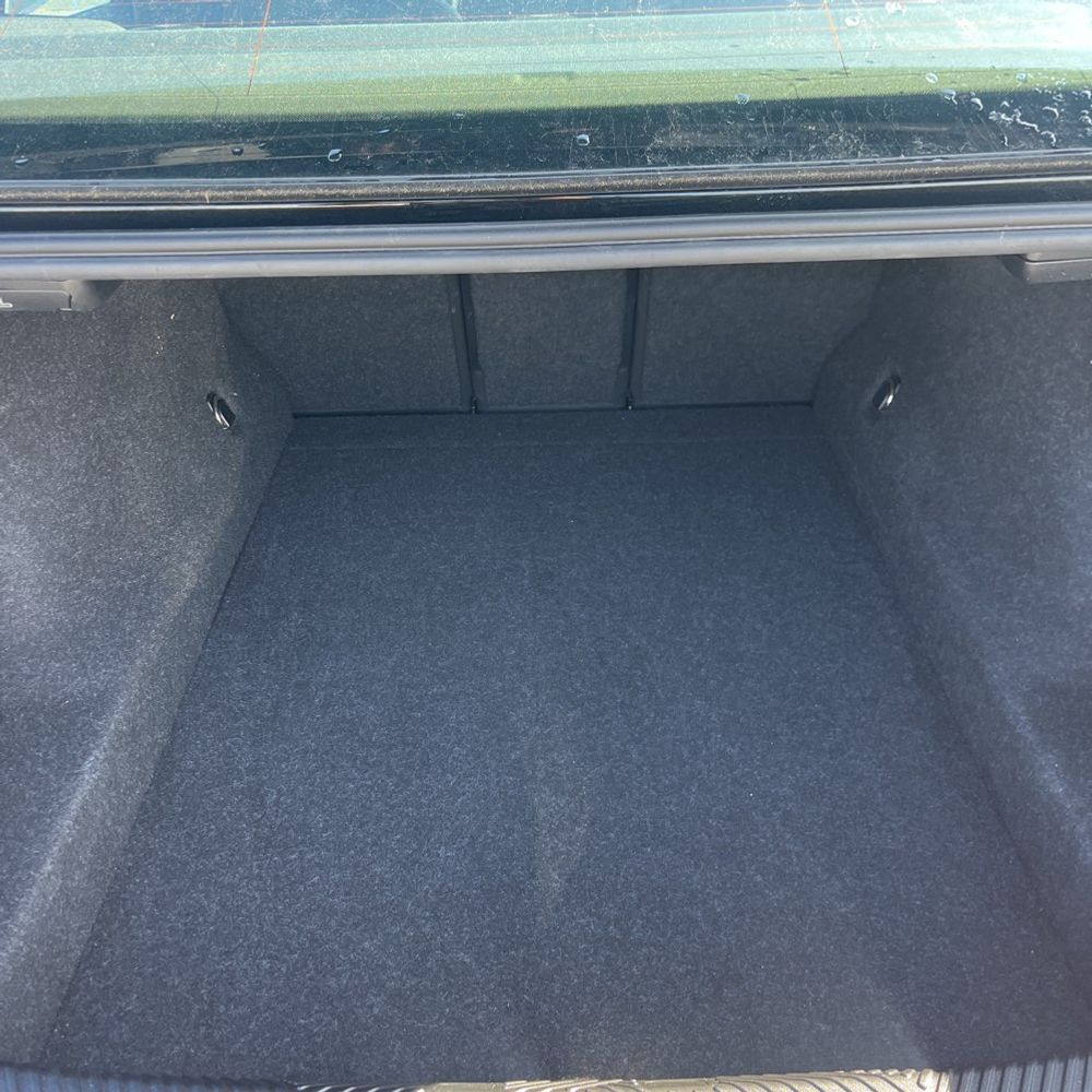 2025 BMW 5-Series - Image 5