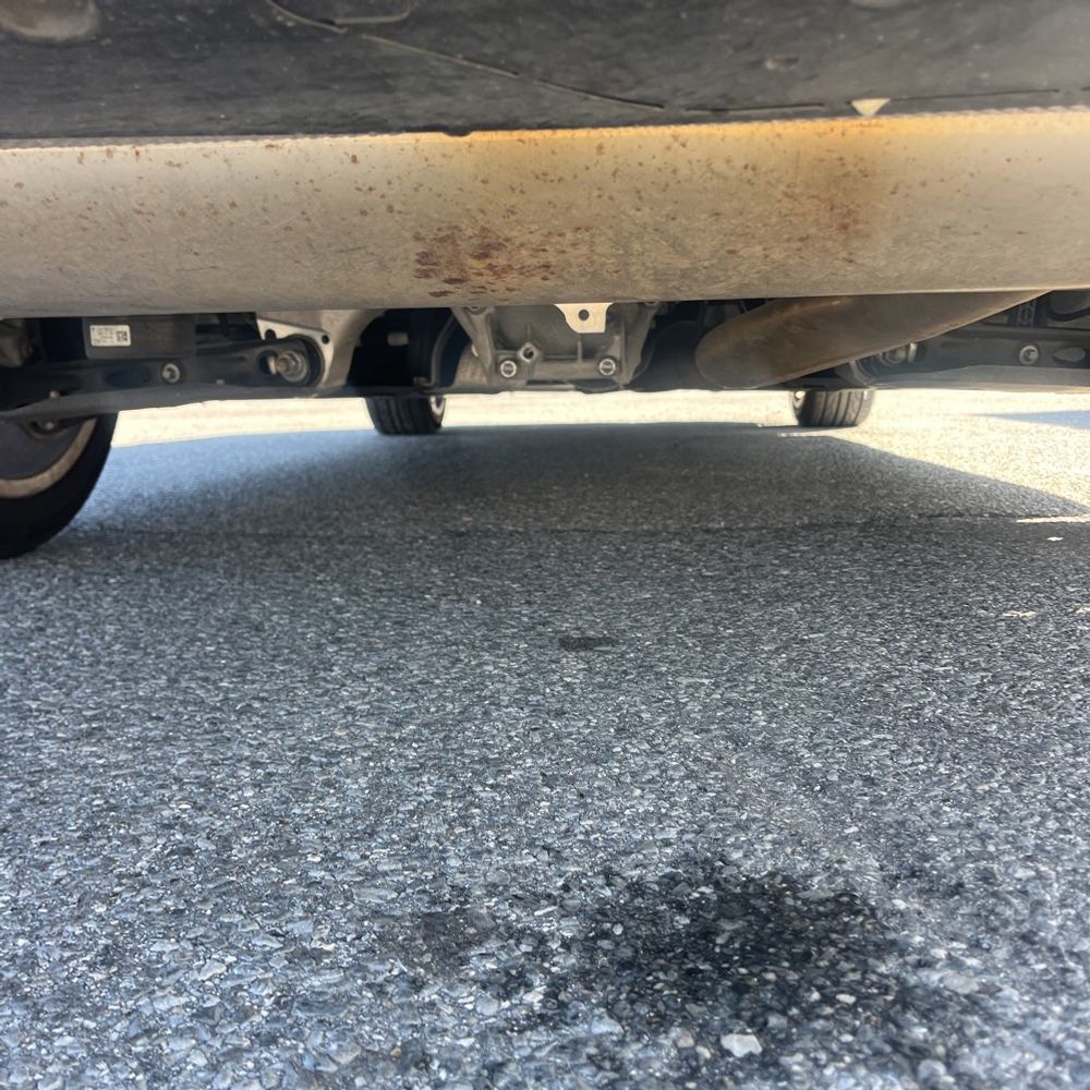 2025 BMW 5-Series - Image 10