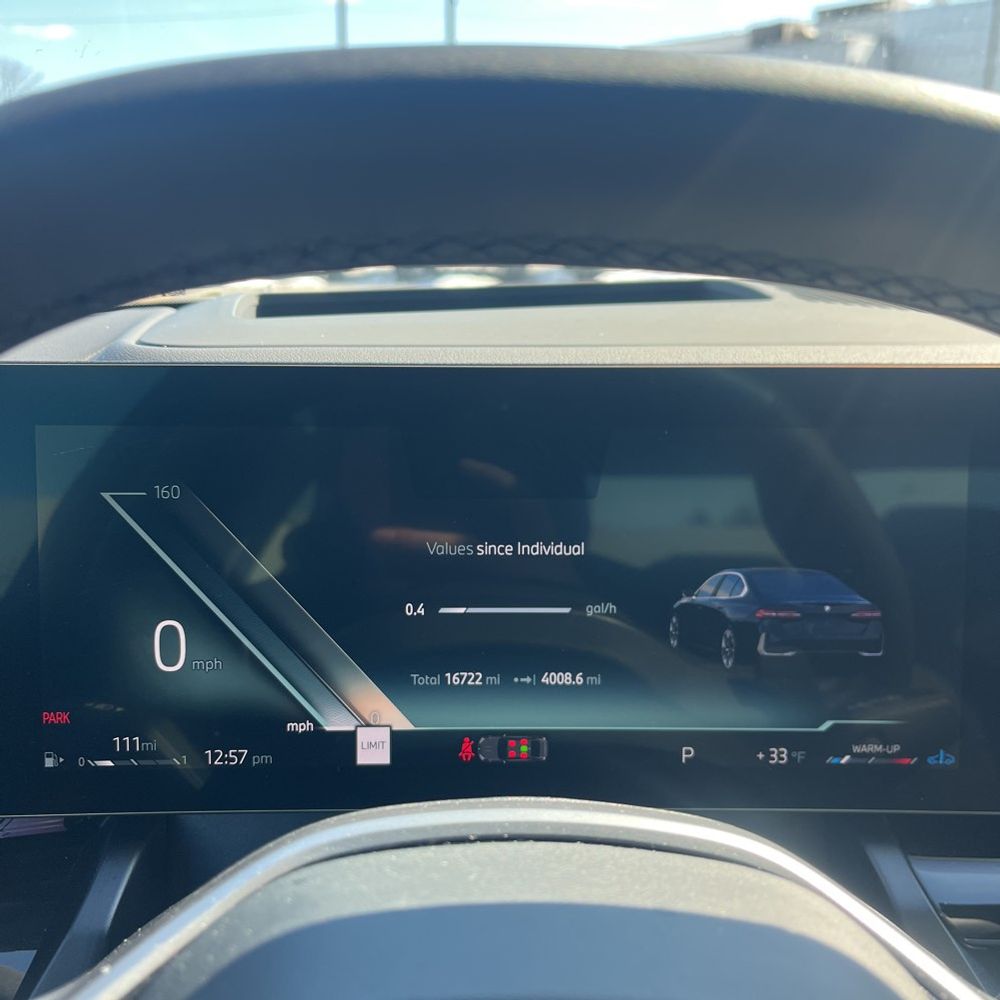 2025 BMW 5-Series - Image 14