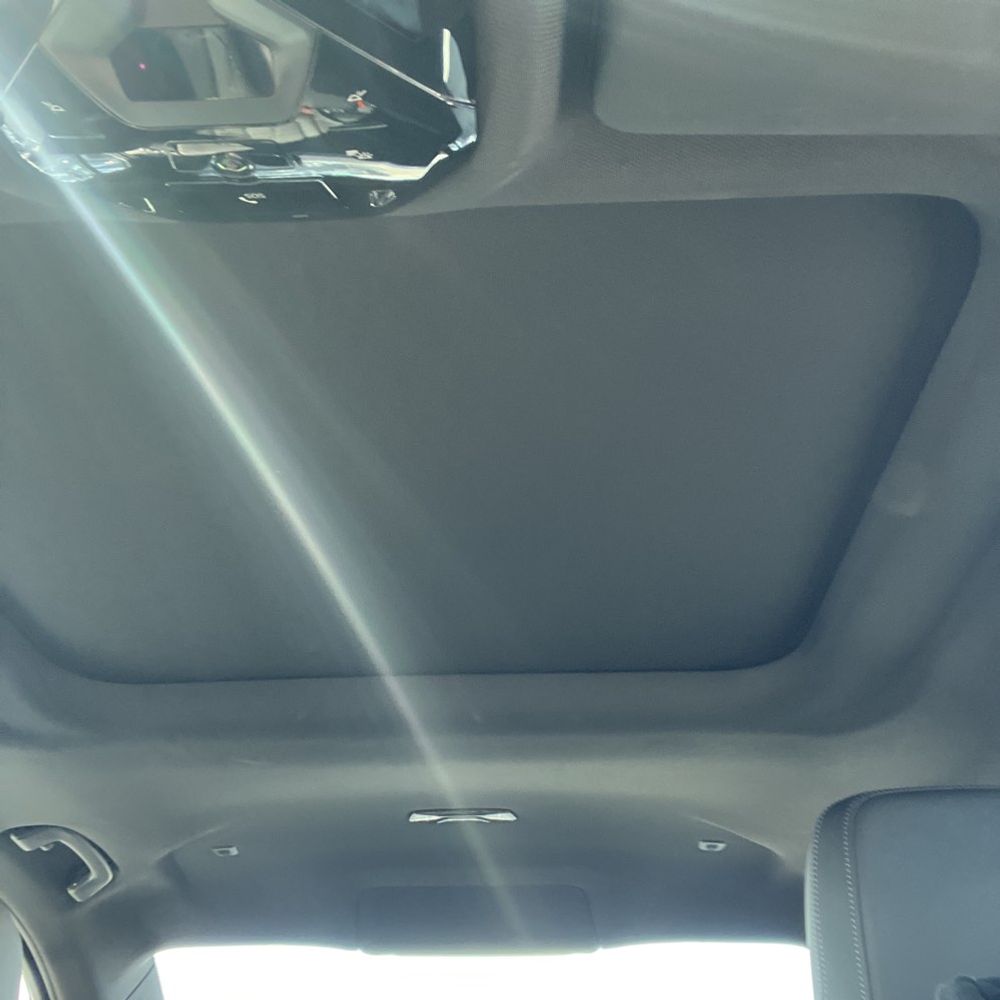 2025 BMW 5-Series - Image 25