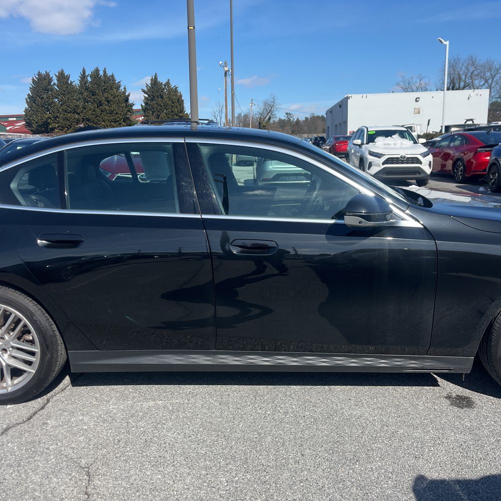 2025 BMW 5-Series - Image 42