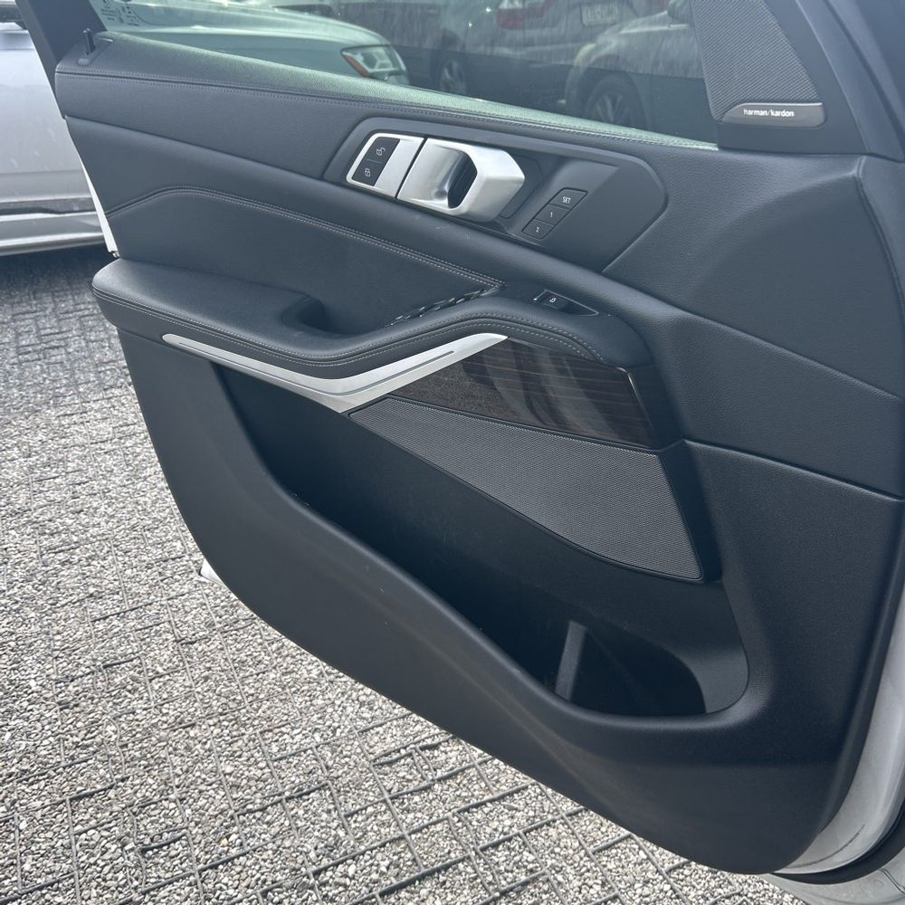 2020 BMW X5 - Image 27