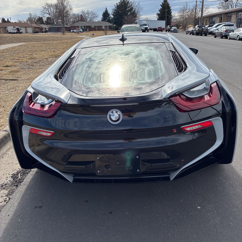 2016 BMW i8 - Image 4