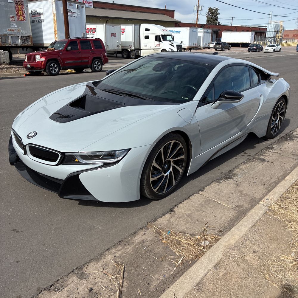 2016 BMW i8