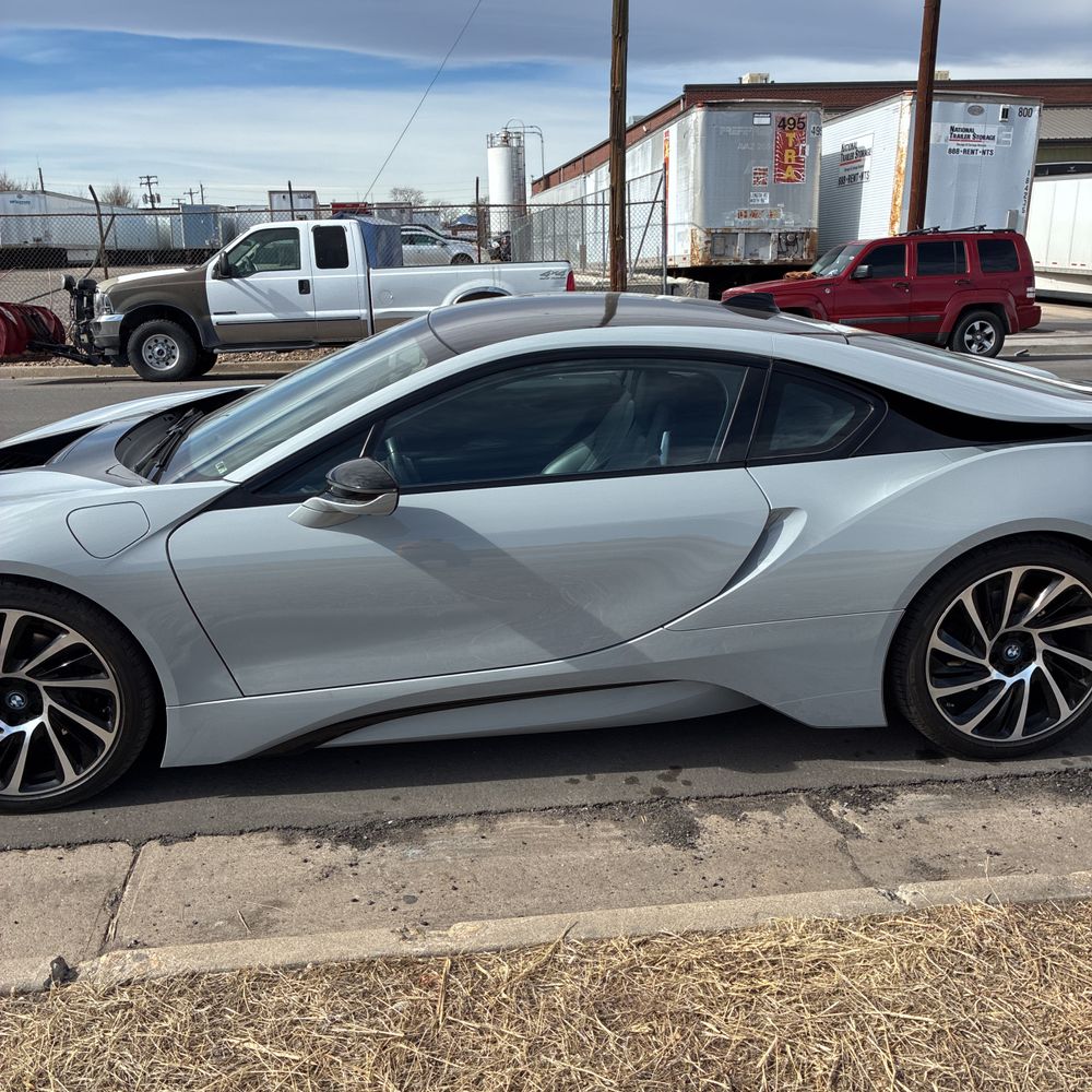 2016 BMW i8 - Image 9