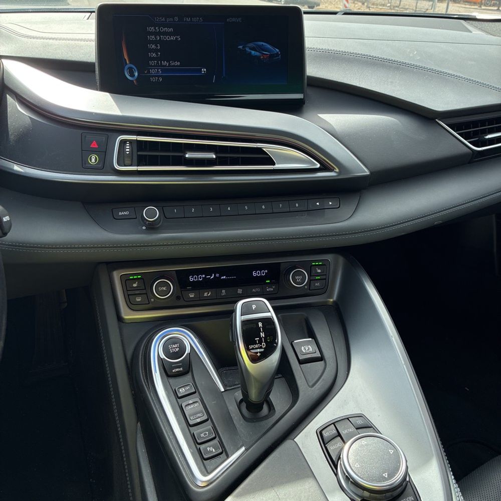 2016 BMW i8 - Image 15